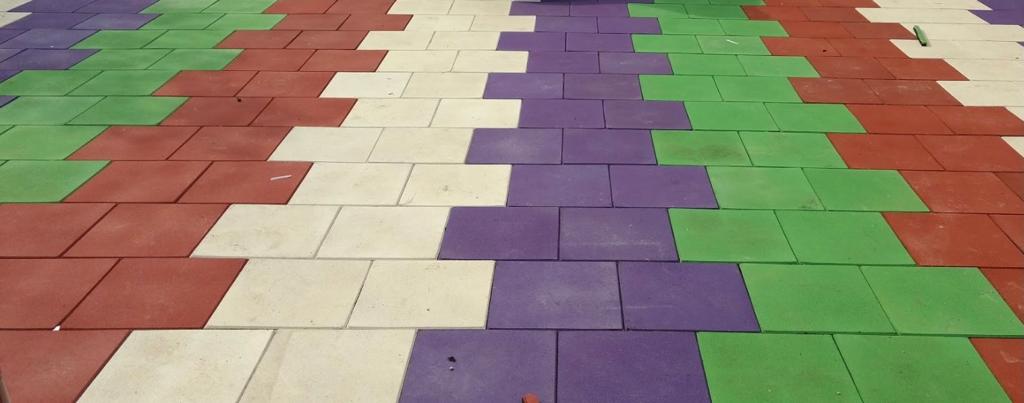 EPDM ve Dökme Kaucuklar B-KA-4100 | Zemin Döşemeleri ve Spor Sahaları | Erse Kent Mobilyaları